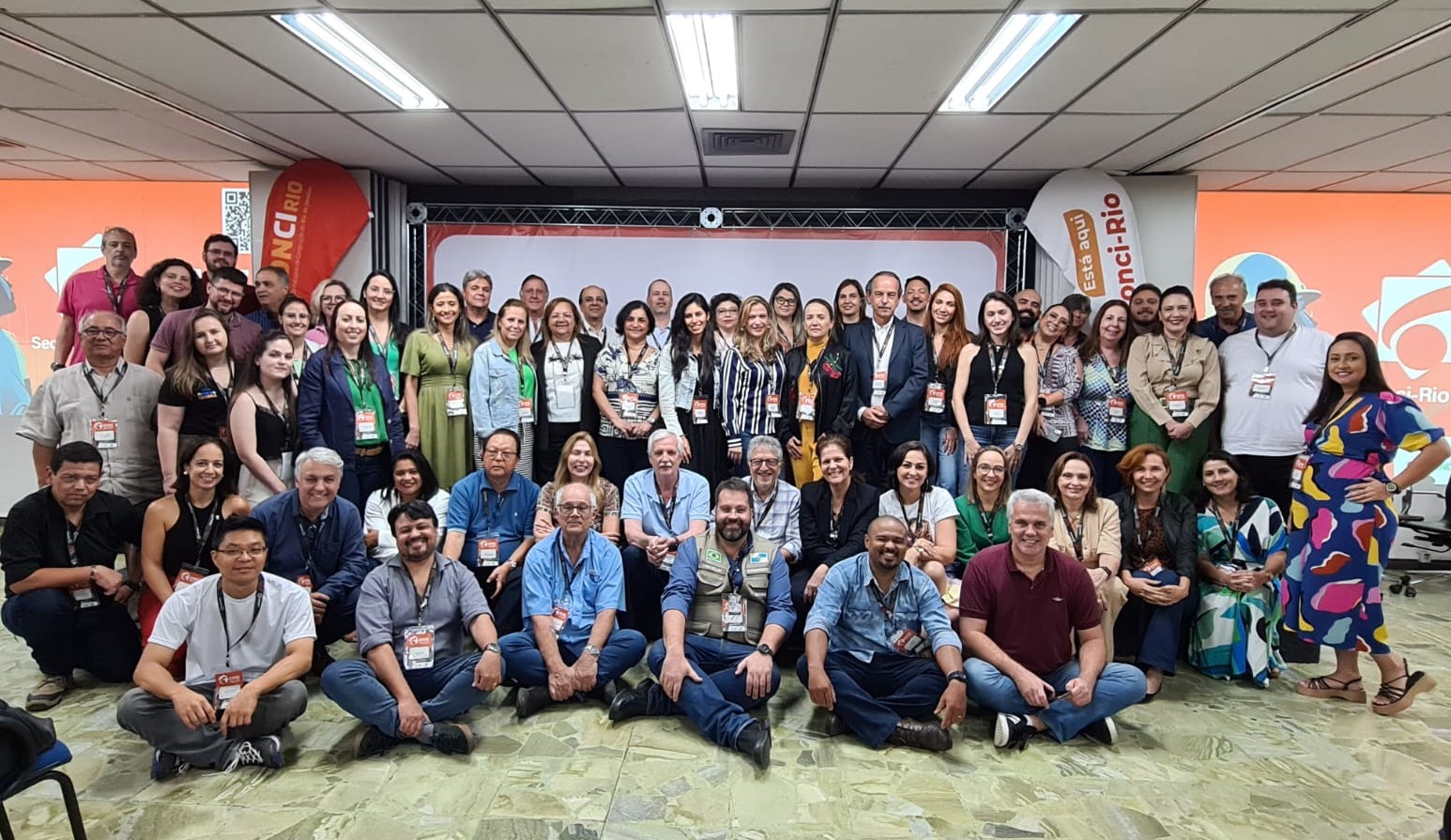 Mulheres à obra: cresce a presença feminina na construção civil -  SECONCI-RIO